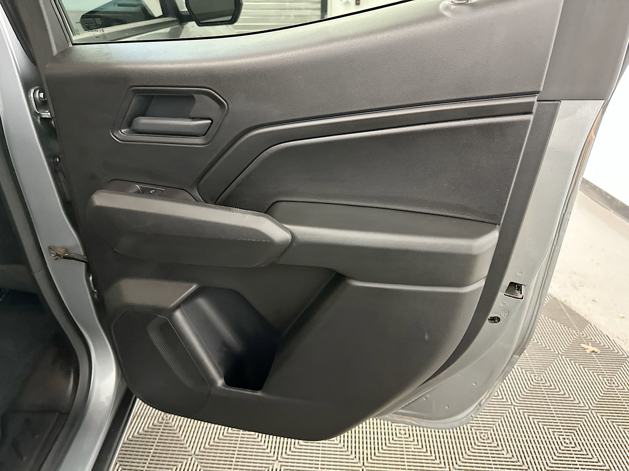 Used 2025 Chevrolet Colorado Trail Boss image 31