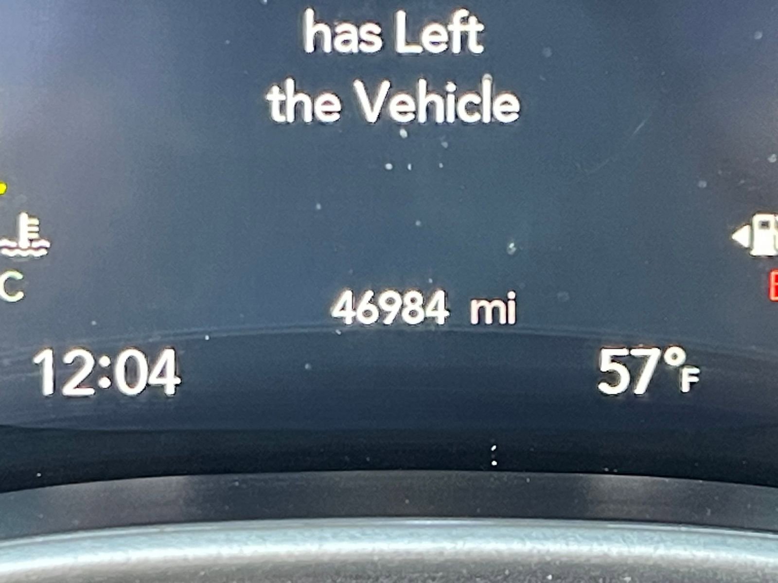 Used 2025 Chrysler Pacifica Select image 43