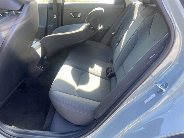 Used 2025 Kia K4 LXS image 10