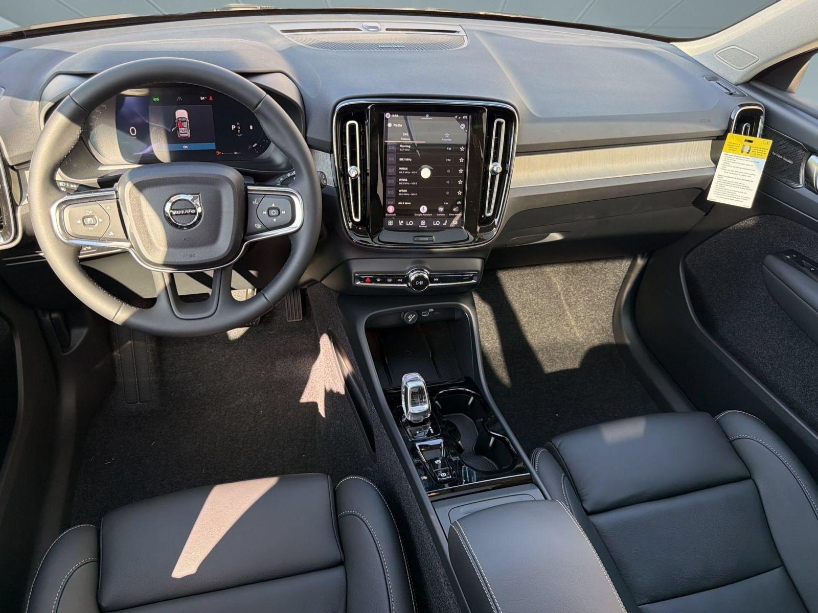 New 2026 Volvo XC40 B5 Ultra w/ Climate Package AWD/4WD image 15