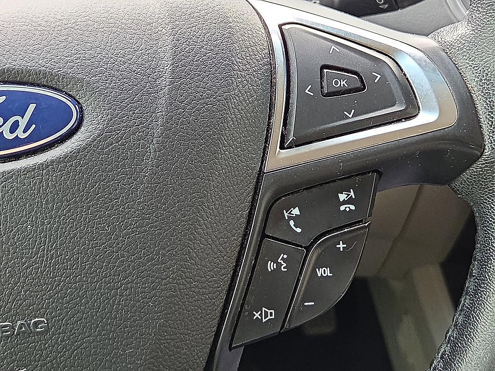 Used 2020 Ford Edge Titanium w/ Equipment Group 301A FWD image 19