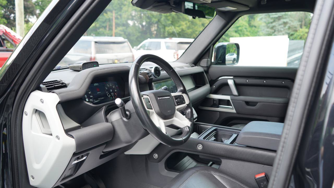 Used 2021 Land Rover Defender 110 X-Dynamic SE AWD/4WD image 48