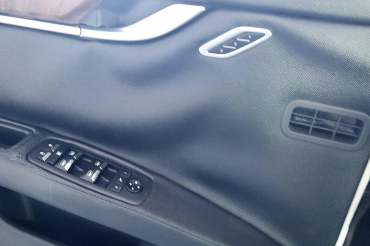 Used 2019 Maserati Ghibli S Q4 AWD/4WD image 26