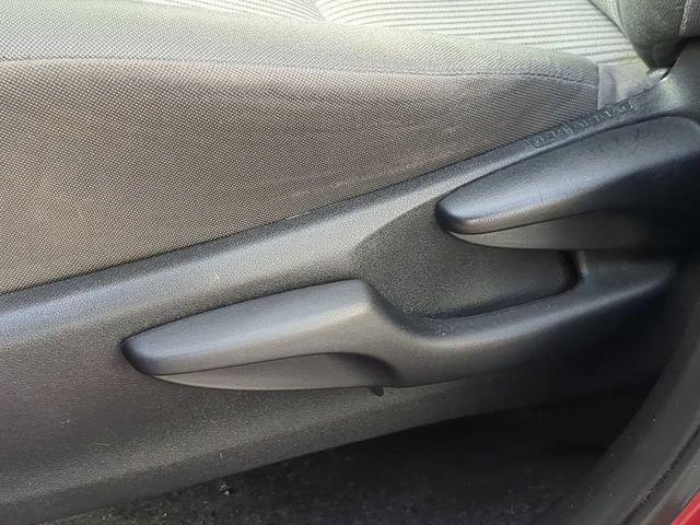 Used 2014 Toyota RAV4 LE FWD image 21