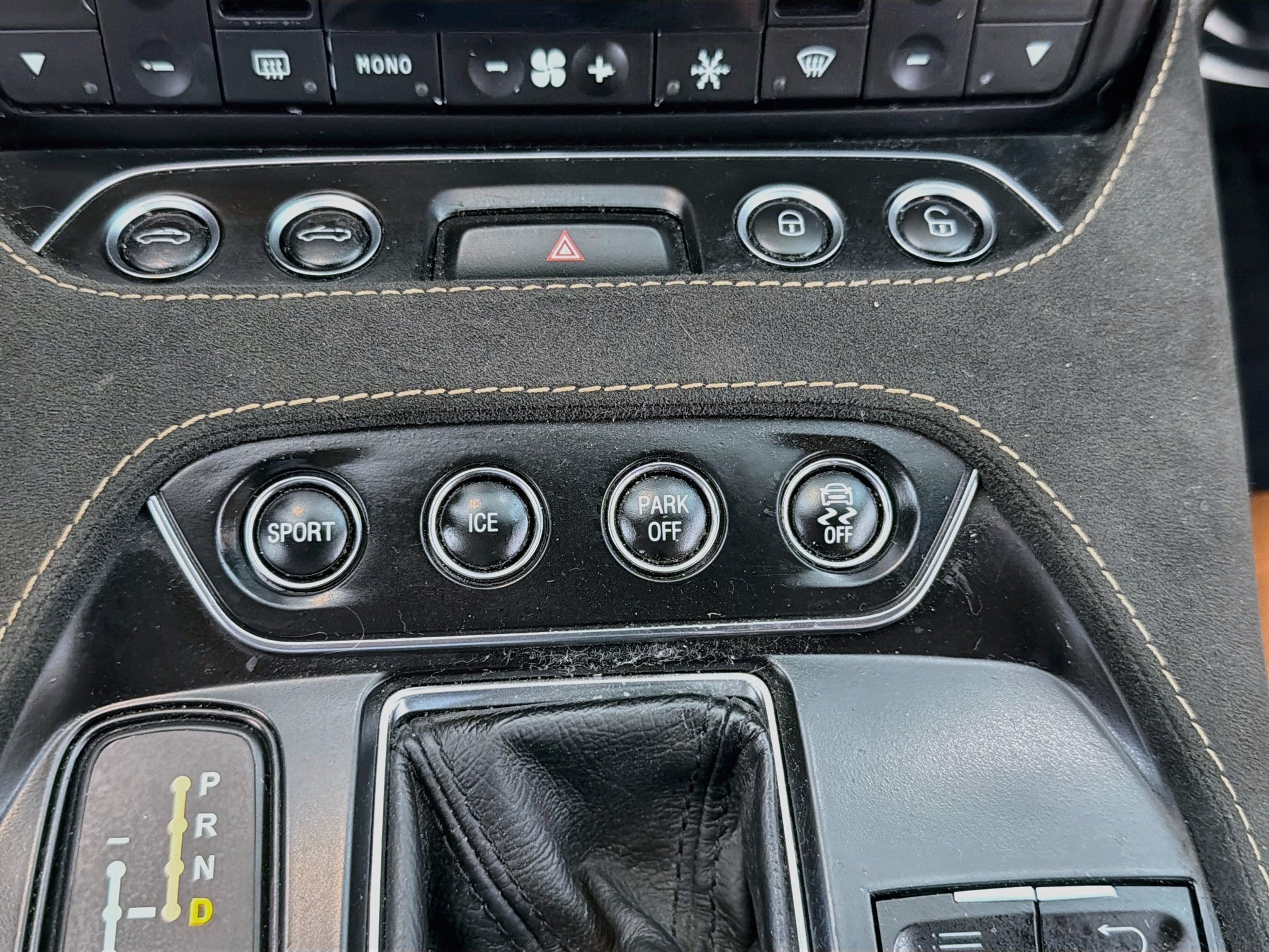 Used 2018 Maserati GranTurismo Sport RWD image 28