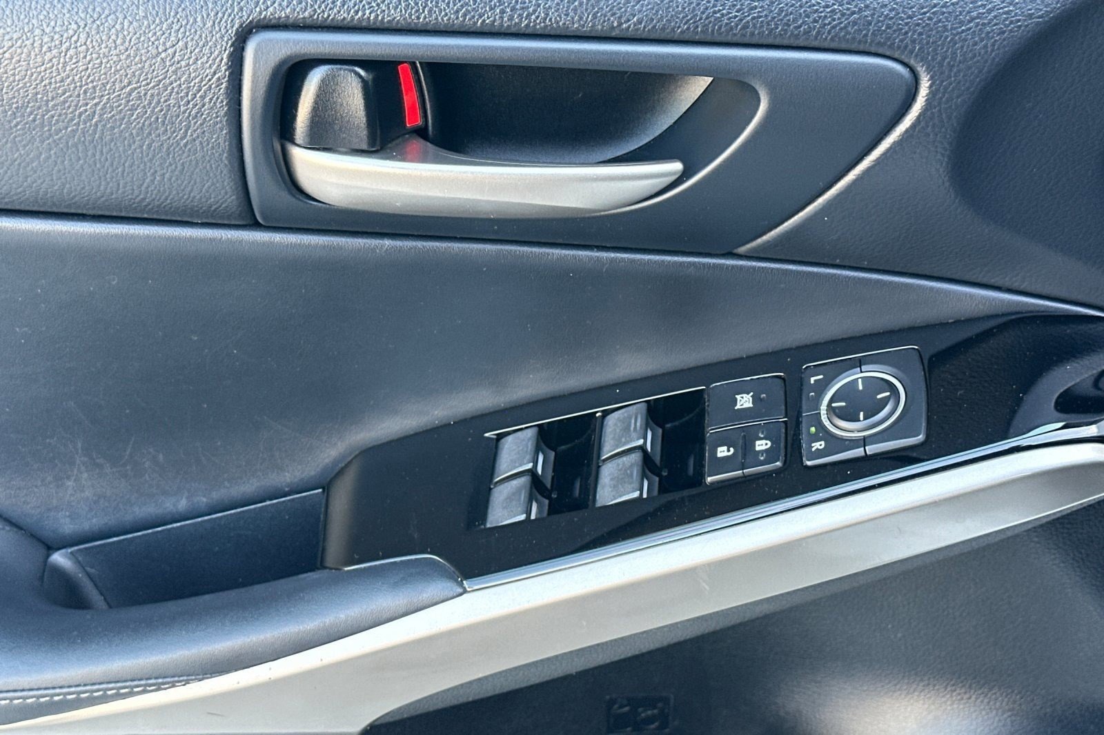 Used 2017 Lexus IS 200t w/ Navigation System Package image 13