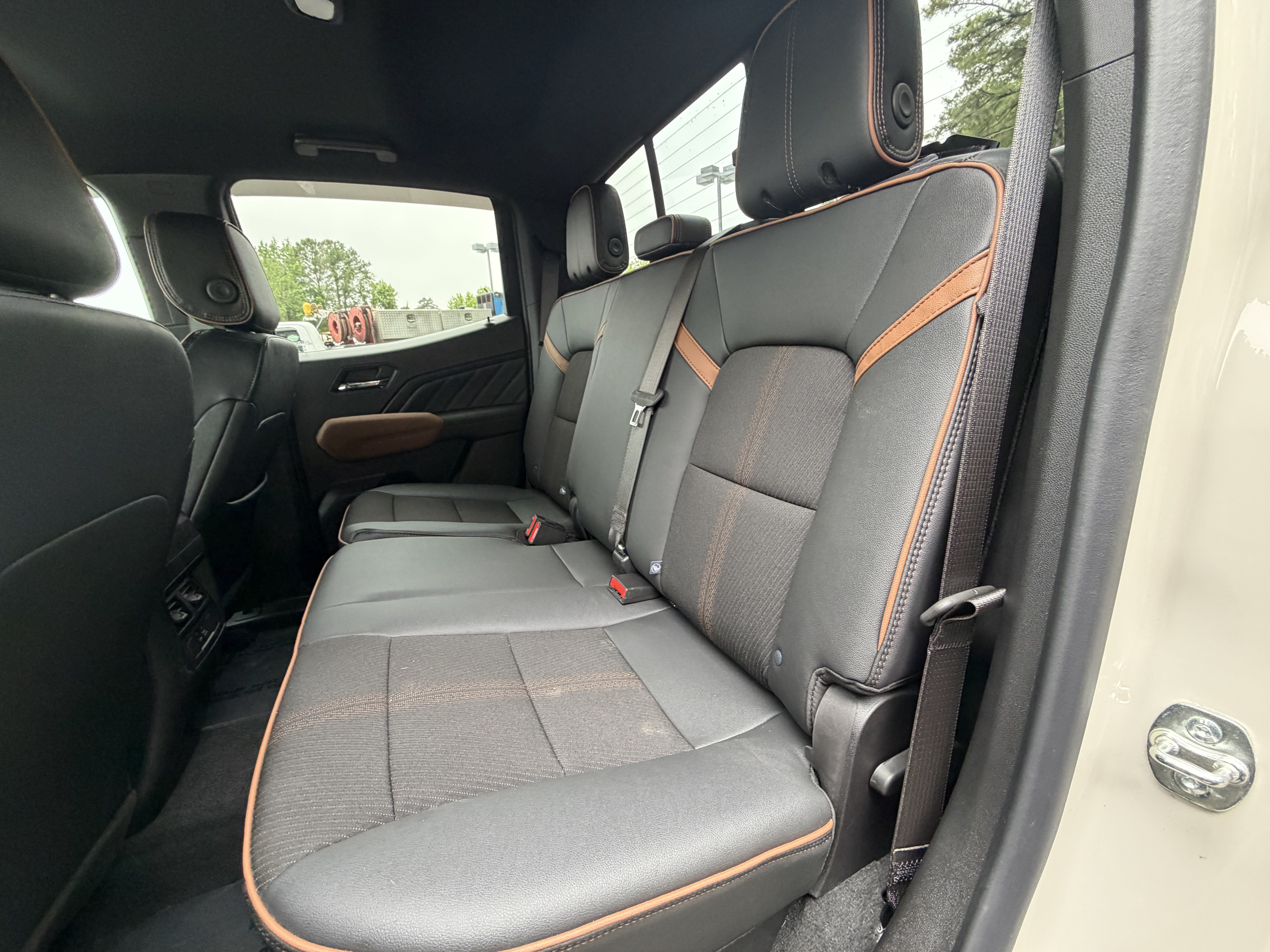 Used 2026 GMC Canyon AT4 AWD/4WD image 14