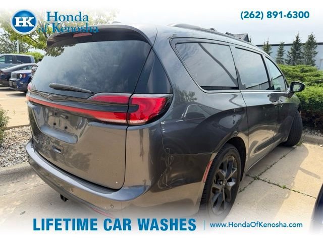 Used 2021 Chrysler Pacifica Touring-L w/ S Appearance Package FWD image 2