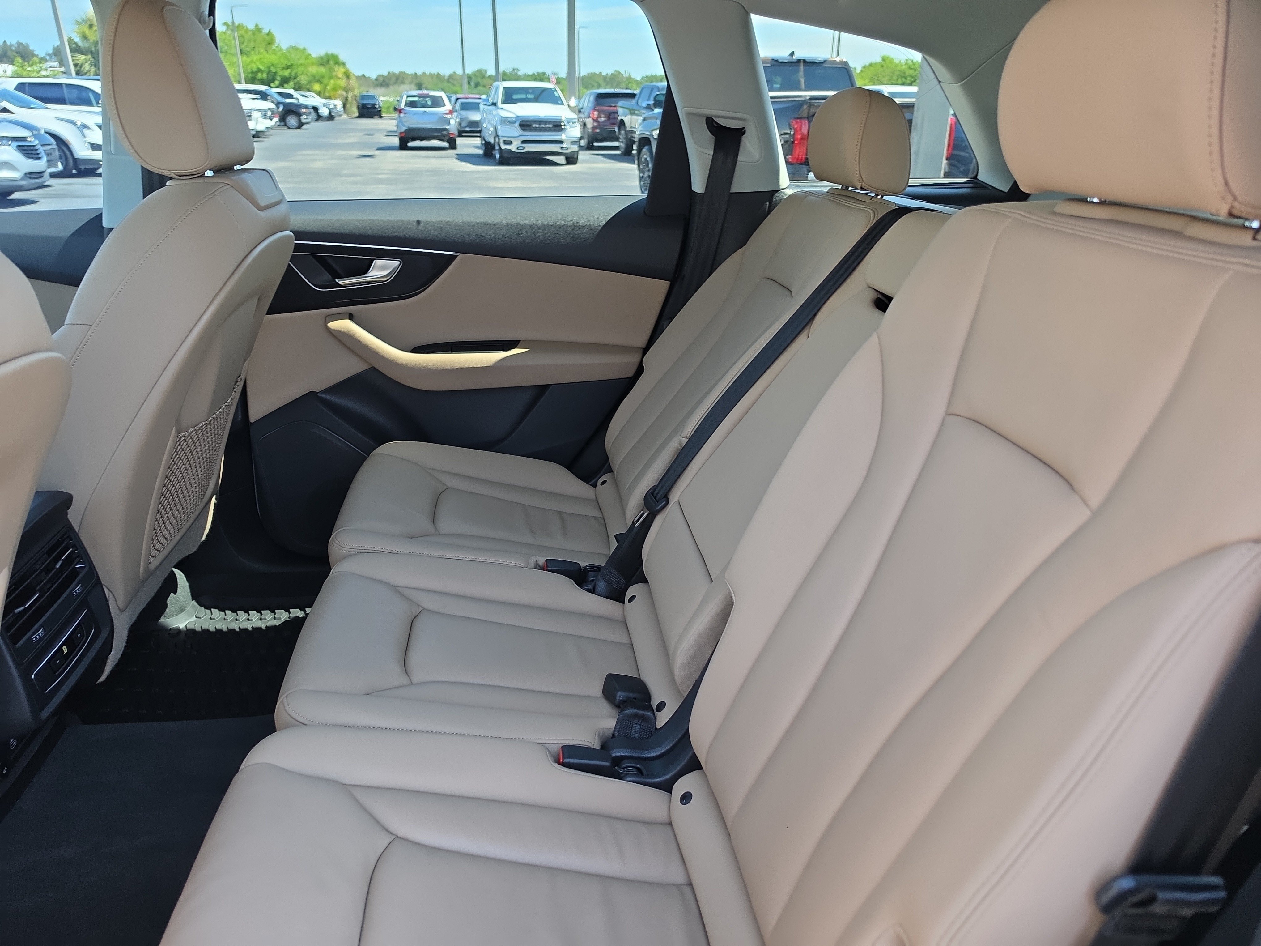 Used 2023 Audi Q7 2.0T Premium AWD/4WD image 14