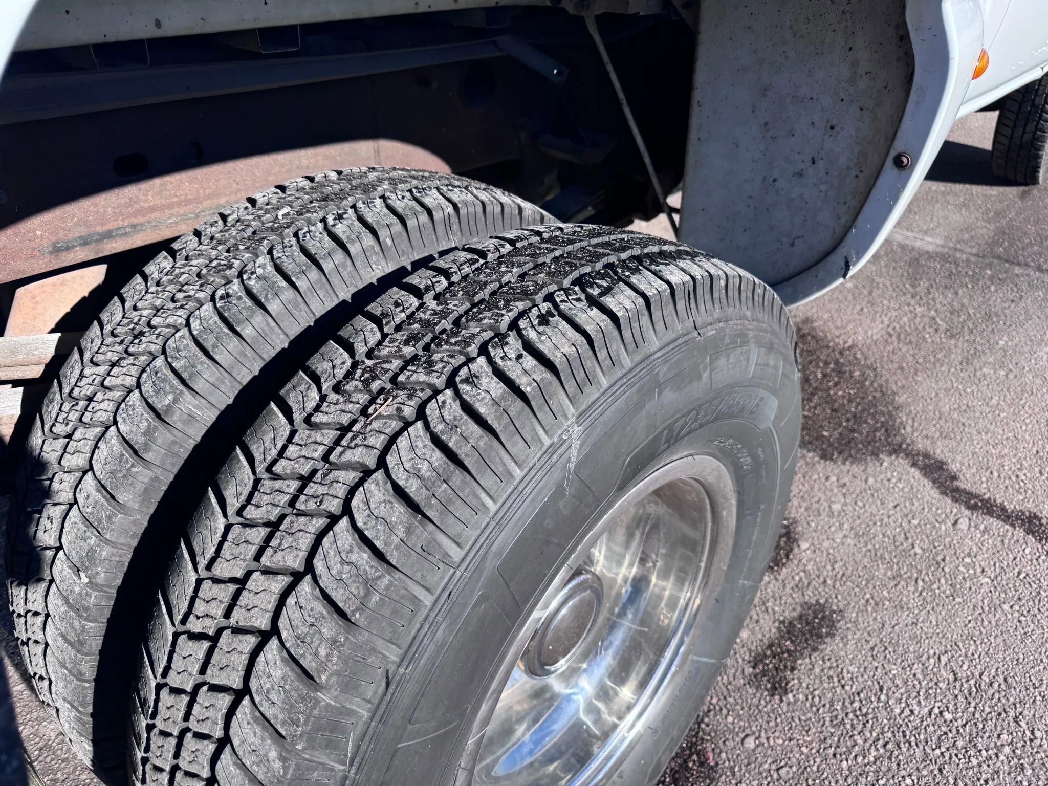 Used 2001 GMC Sierra 3500 SL image 10