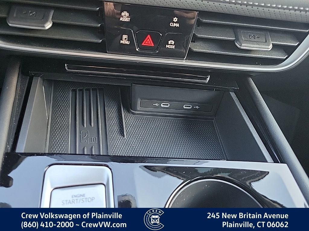 Certified 2025 Volkswagen Atlas Peak Edition SE image 10