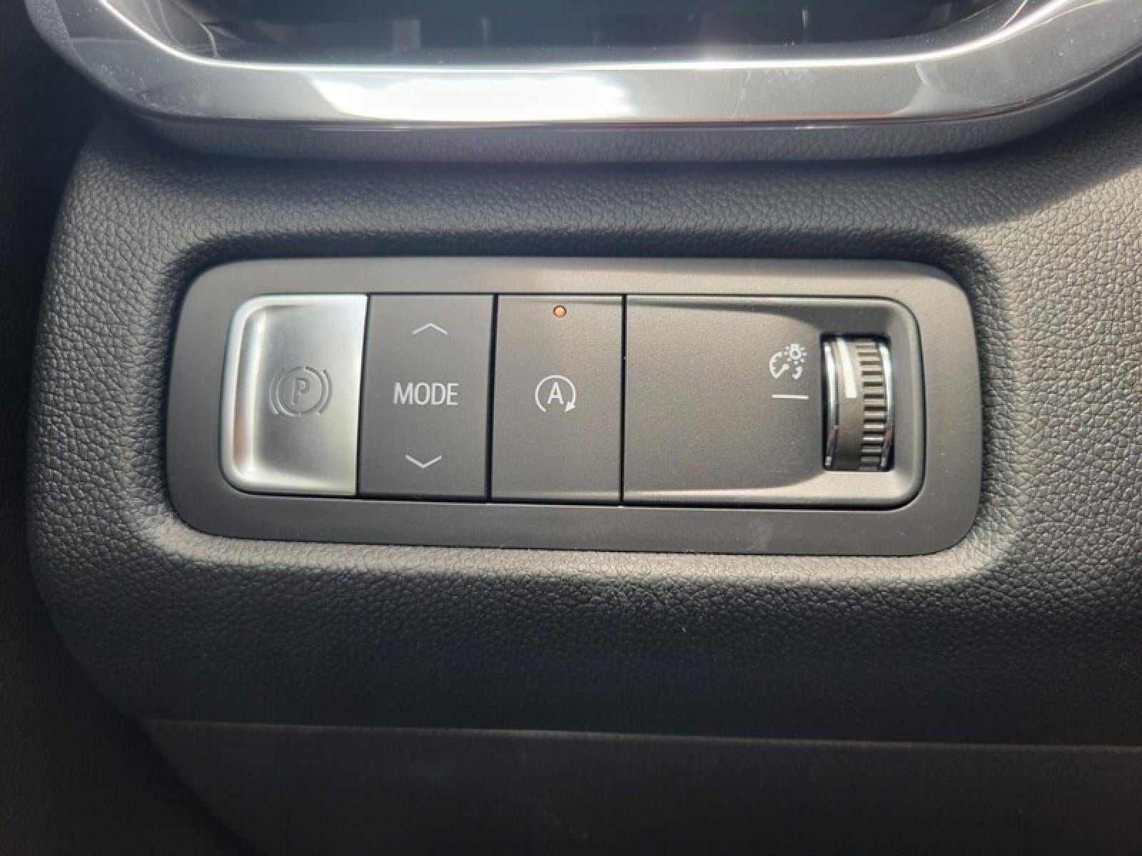New 2026 GMC Acadia Elevation w/ Elevation Premium Package FWD image 17