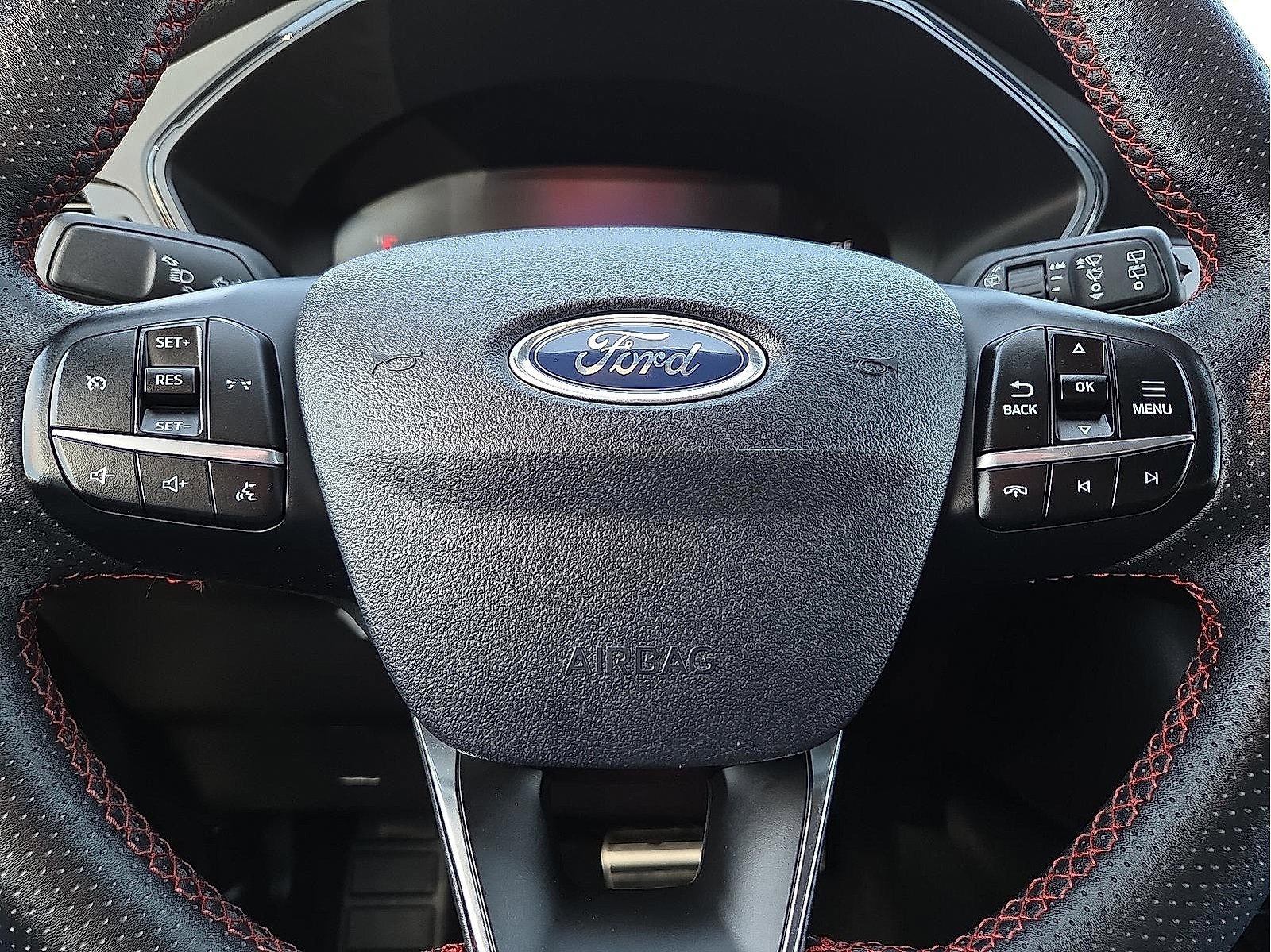 Used 2024 Ford Escape ST-Line image 24