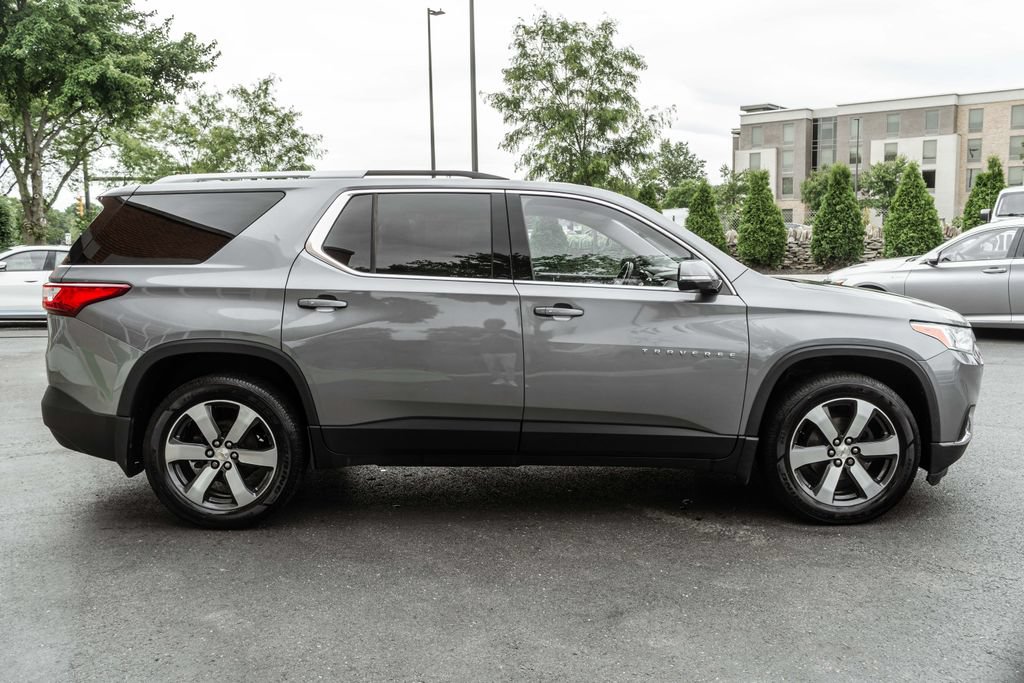 Used 2018 Chevrolet Traverse LT AWD/4WD image 3