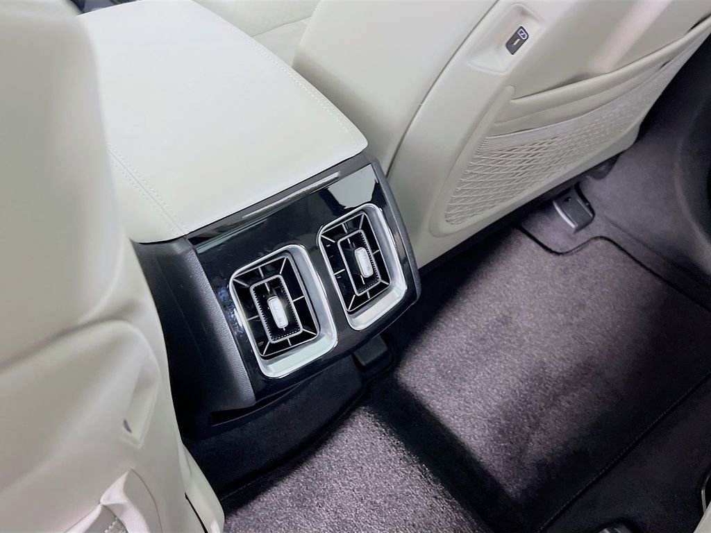 Used 2025 Kia Sorento SX AWD/4WD image 26