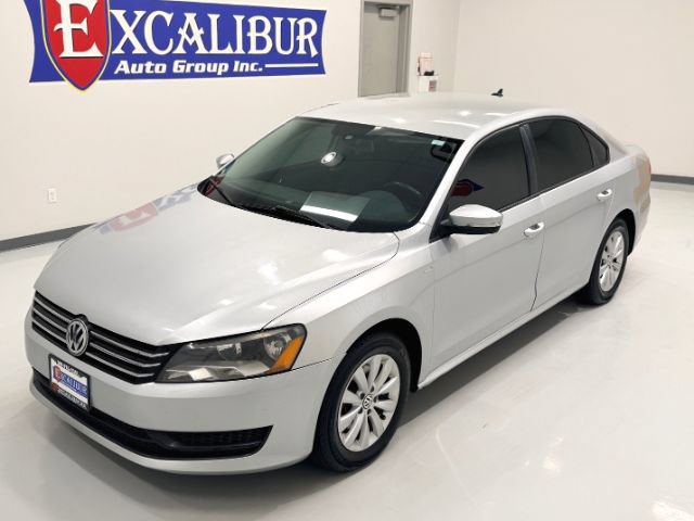Used 2014 Volkswagen Passat 1.8T Wolfsburg Edition FWD image 2