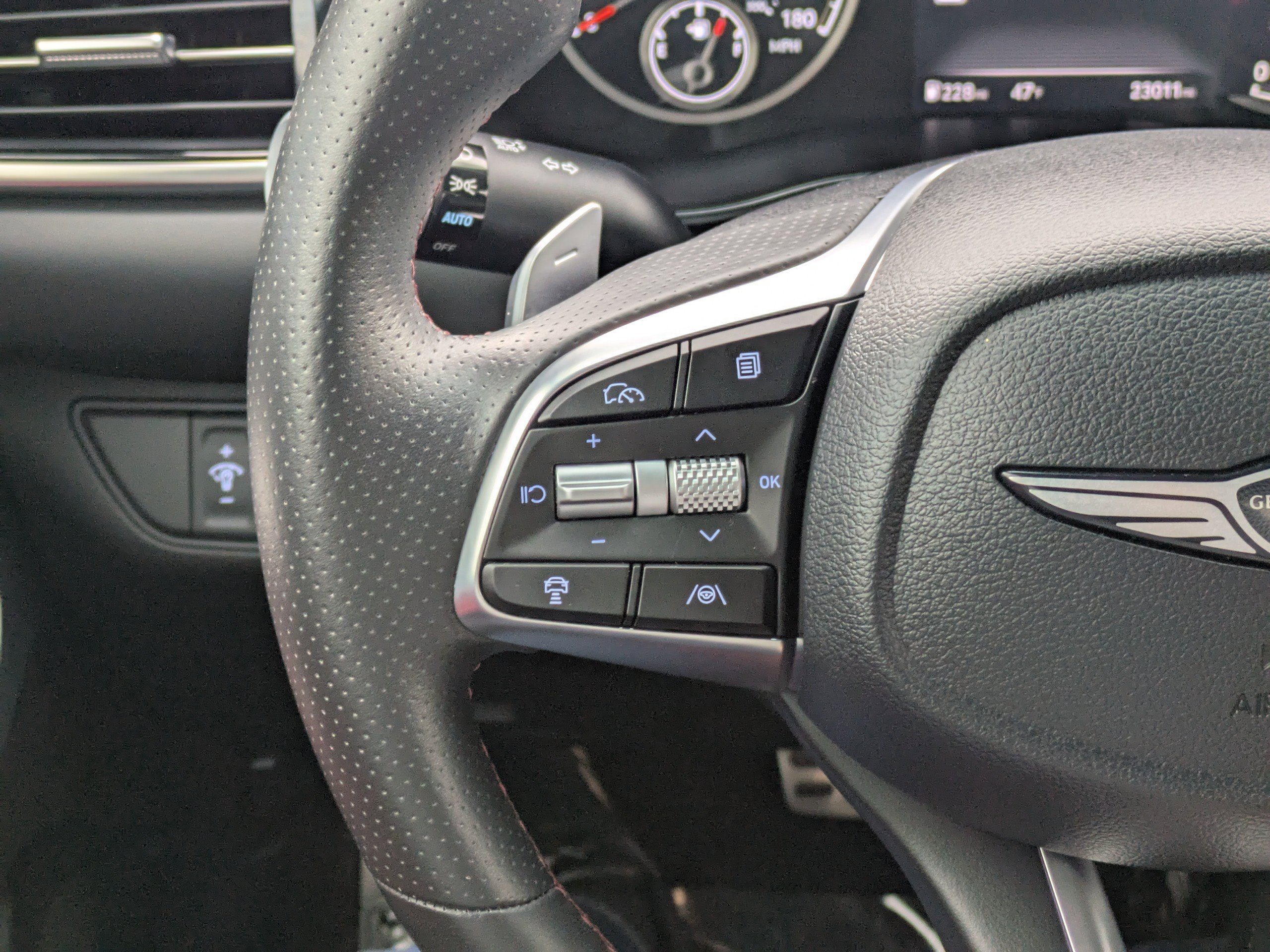 Used 2024 Genesis G70 3.3T Advanced image 16