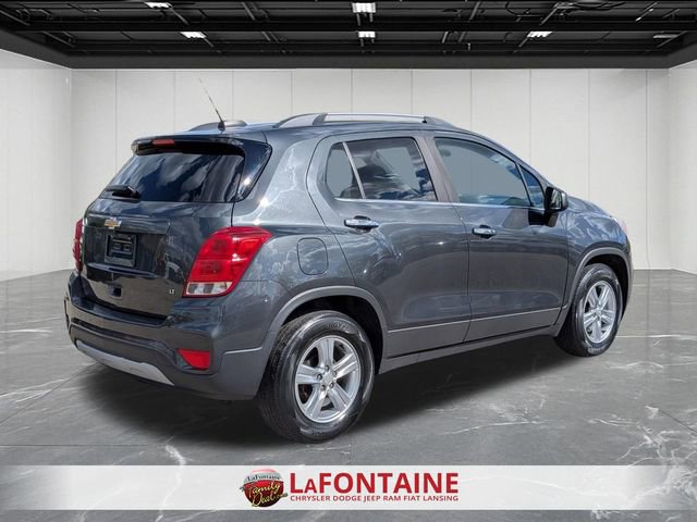 Used 2017 Chevrolet Trax LT w/ LT Convenience Package FWD image 5