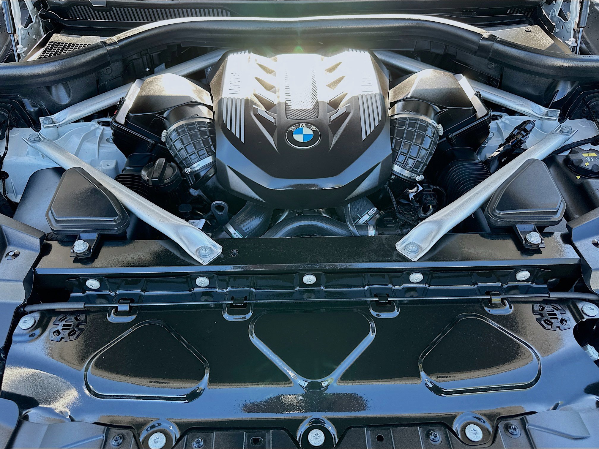 Used 2022 BMW X5 M50i image 34