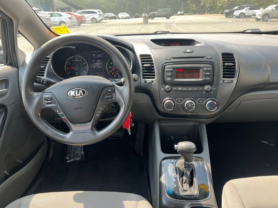 Used 2017 Kia Forte LX FWD image 22