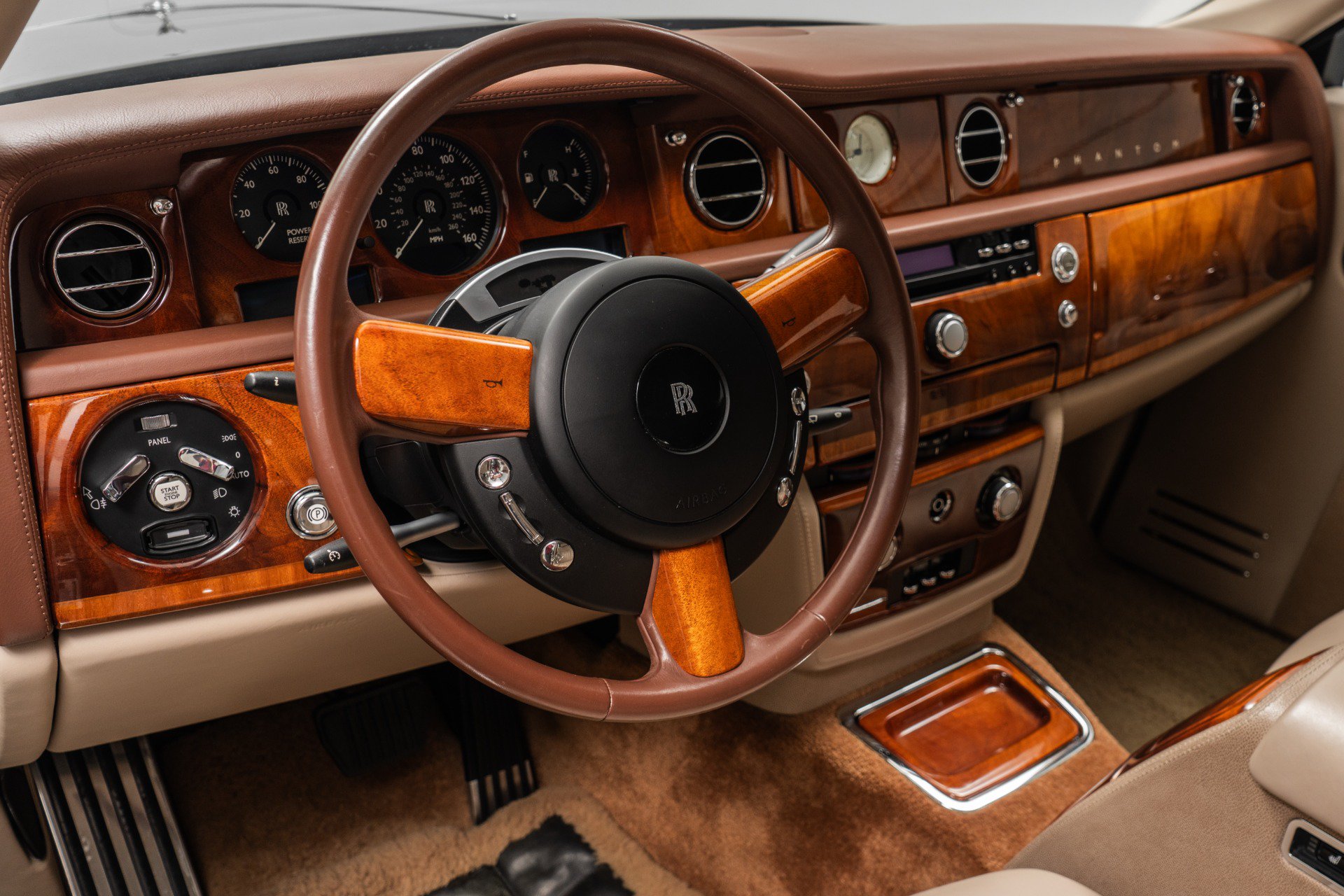 Used 2007 Rolls-Royce Phantom Sedan RWD image 13