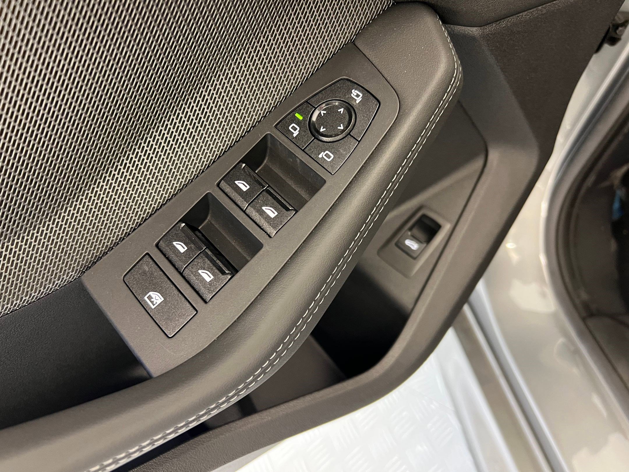 Used 2026 BMW M235i xDrive w/ Technology Package image 23