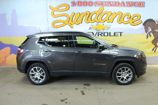 Used 2022 Jeep Compass Latitude AWD/4WD image 1