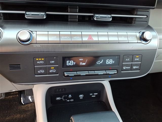 Used 2025 Hyundai Kona SEL image 21