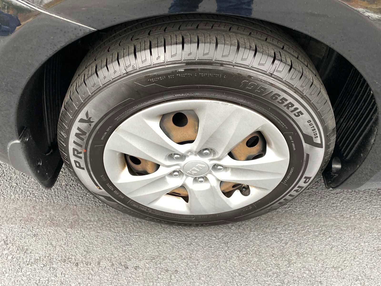 Used 2017 Kia Forte LX image 28