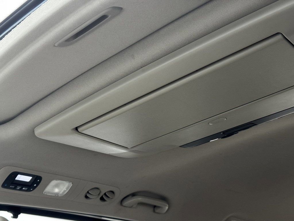 Used 2015 Honda Odyssey Touring image 30