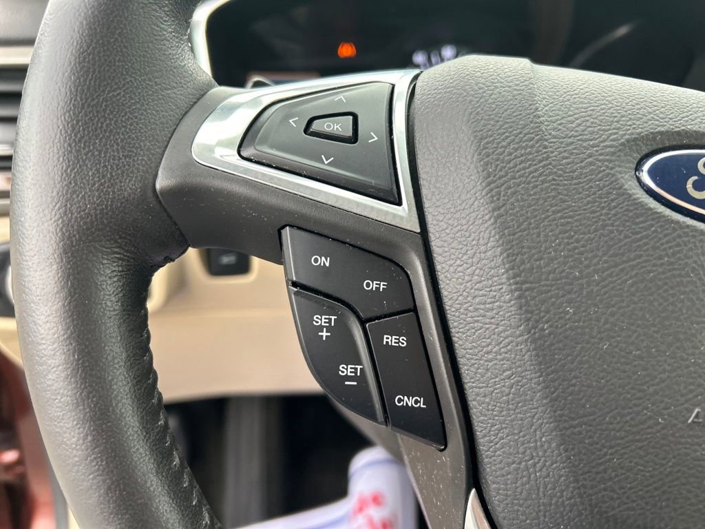 Used 2016 Ford Fusion SE w/ Equipment Group 202A image 24