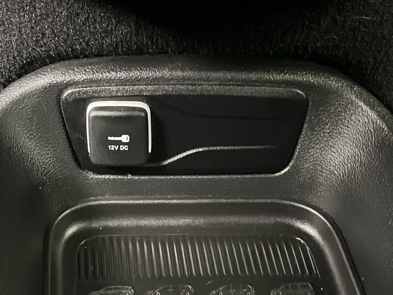 Used 2025 Chrysler Pacifica Select FWD image 24