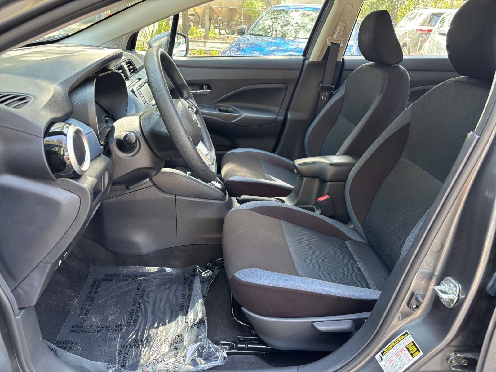 Used 2025 Nissan Versa SV FWD image 25