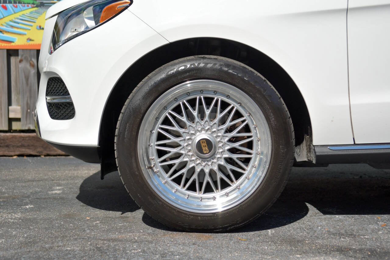 Used 2017 Mercedes-Benz GLE 350 w/ Premium 1 Package image 12