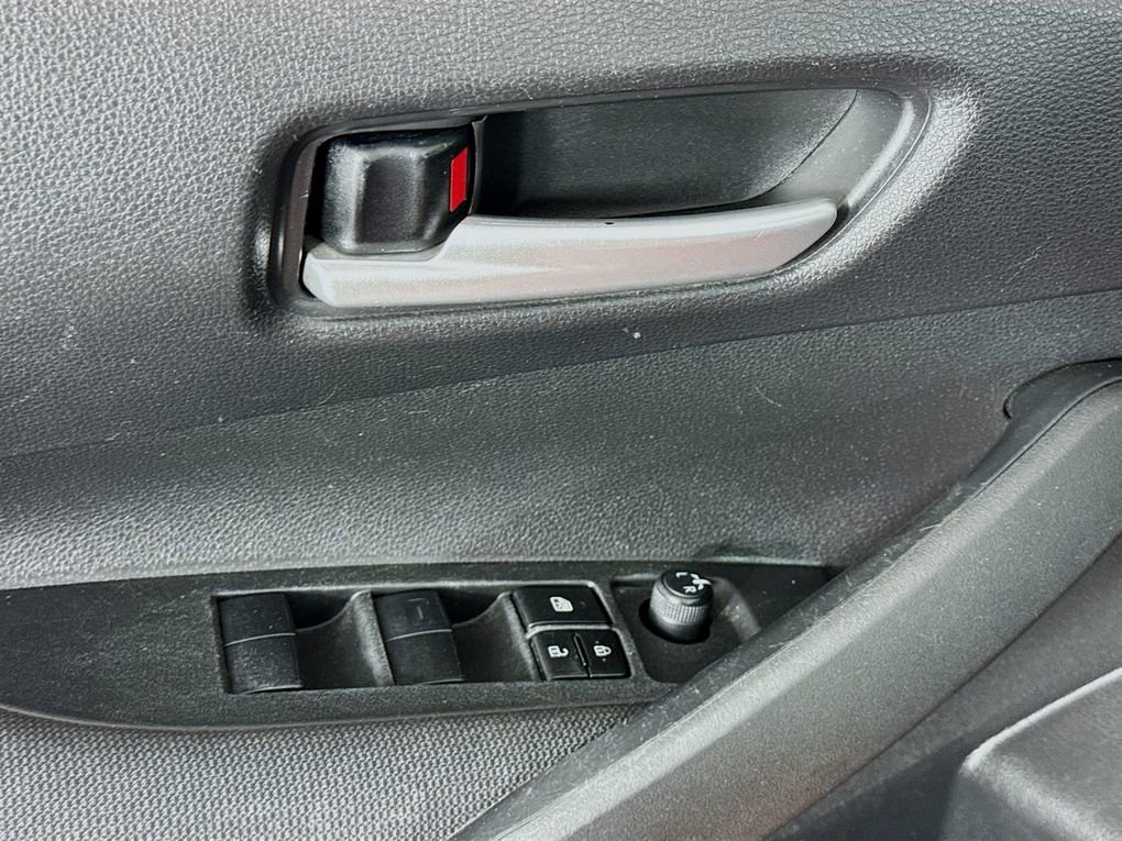 Used 2021 Toyota Corolla LE FWD image 22