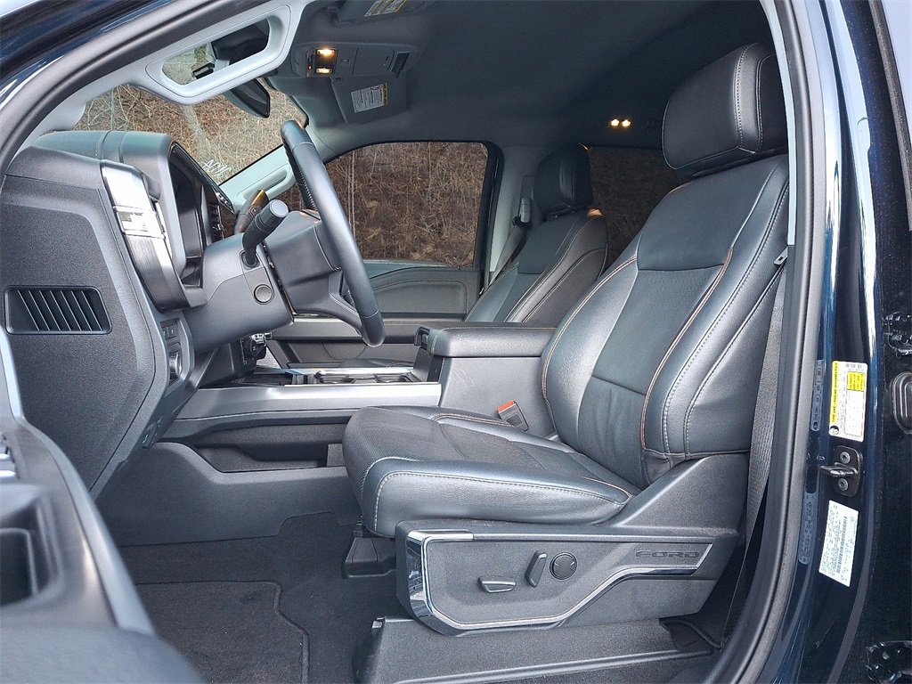 Used 2024 Ford F350 Lariat w/ Chrome Package image 13