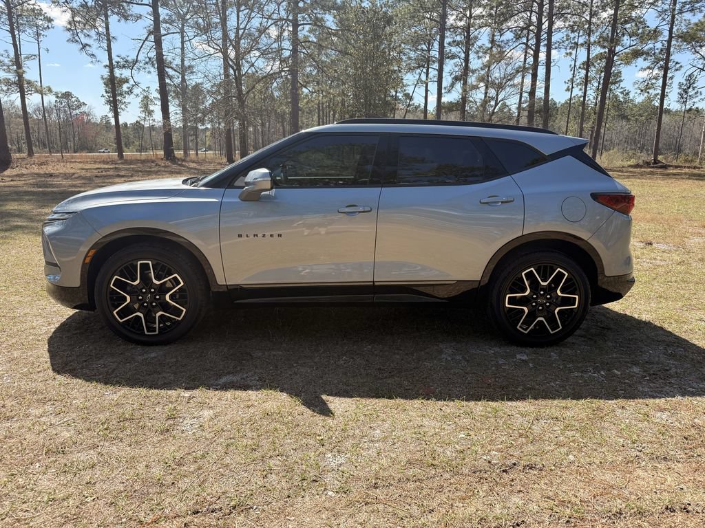 New 2025 Chevrolet Blazer RS w/ Driver Confidence II Package FWD image 2