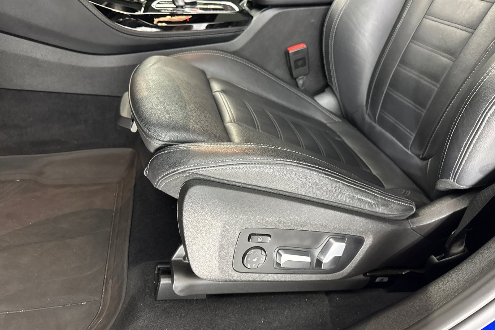 Used 2022 BMW X4 M w/ Executive Package AWD/4WD image 15