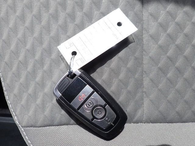 Used 2022 Ford Escape SE w/ Cold Weather Package image 30