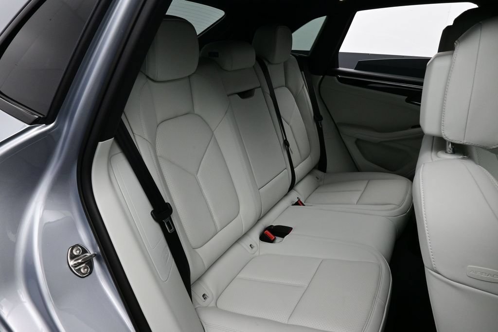 New 2026 Porsche Macan S AWD/4WD image 17