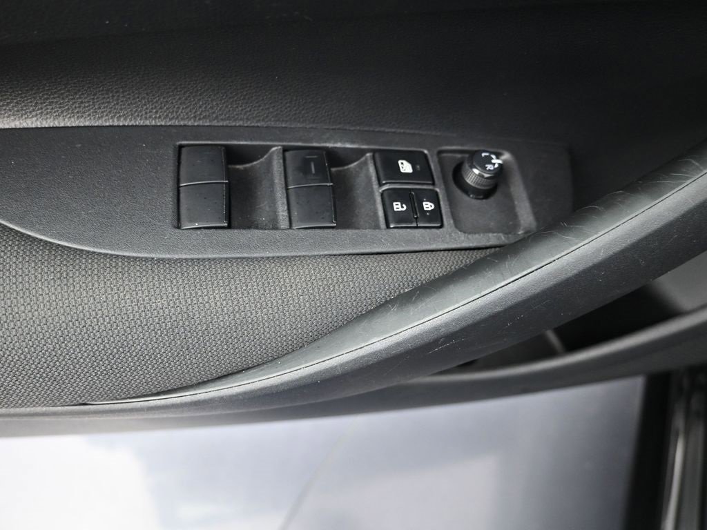 Used 2023 Toyota Corolla LE image 11