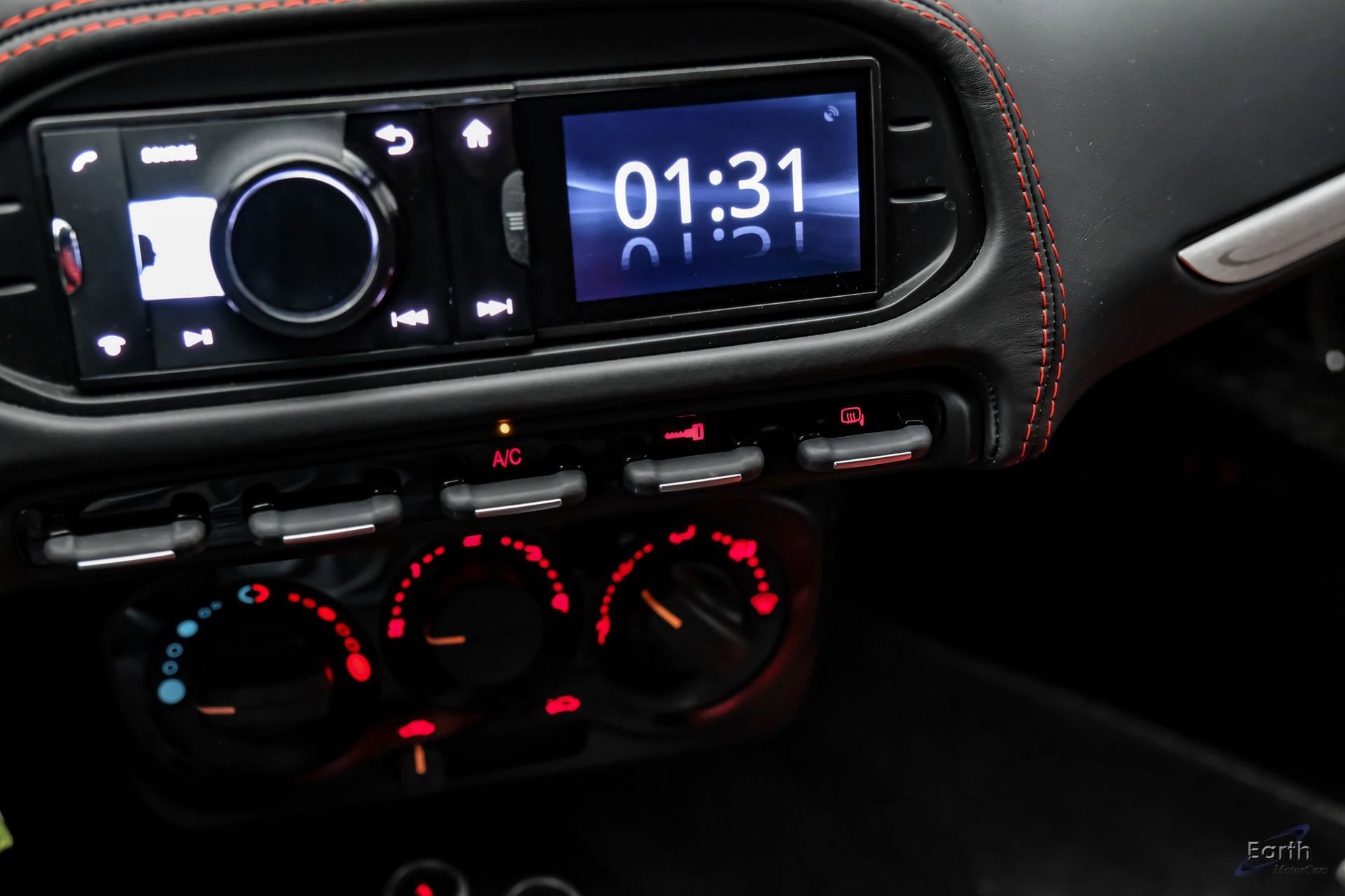 Used 2015 Alfa Romeo 4C Coupe w/ Leather Interior Group RWD image 58
