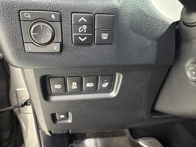 Used 2021 Lexus GX 460 Premium w/ Premium Package AWD/4WD image 12