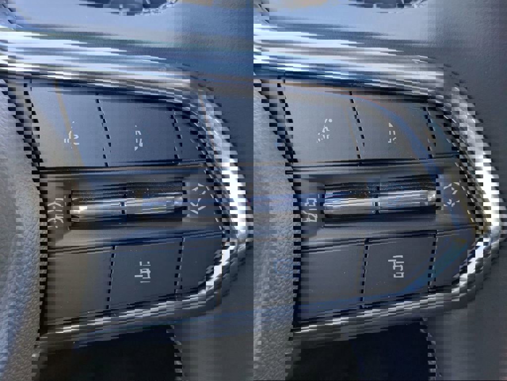 New 2026 Chevrolet Suburban LS image 19