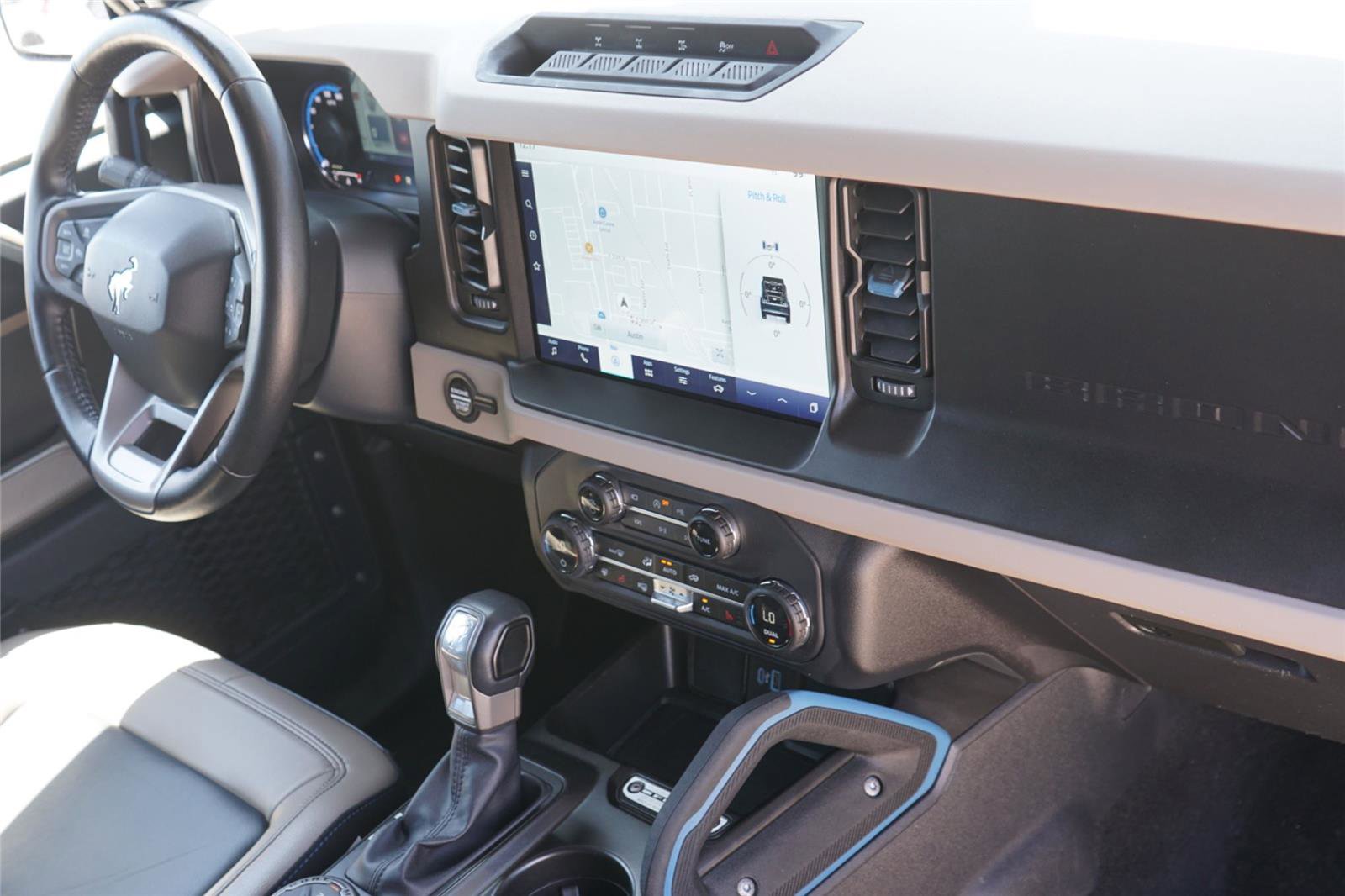 Used 2023 Ford Bronco Wildtrak AWD/4WD image 29