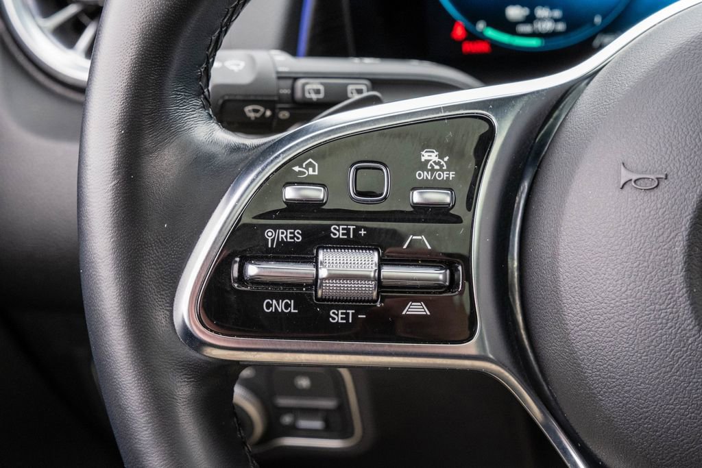 Used 2023 Mercedes-Benz EQB 350 4MATIC SUV image 25