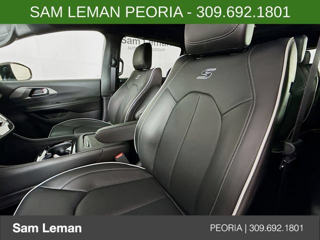 New 2027 Chrysler Pacifica Limited w/ S Appearance Package FWD image 21