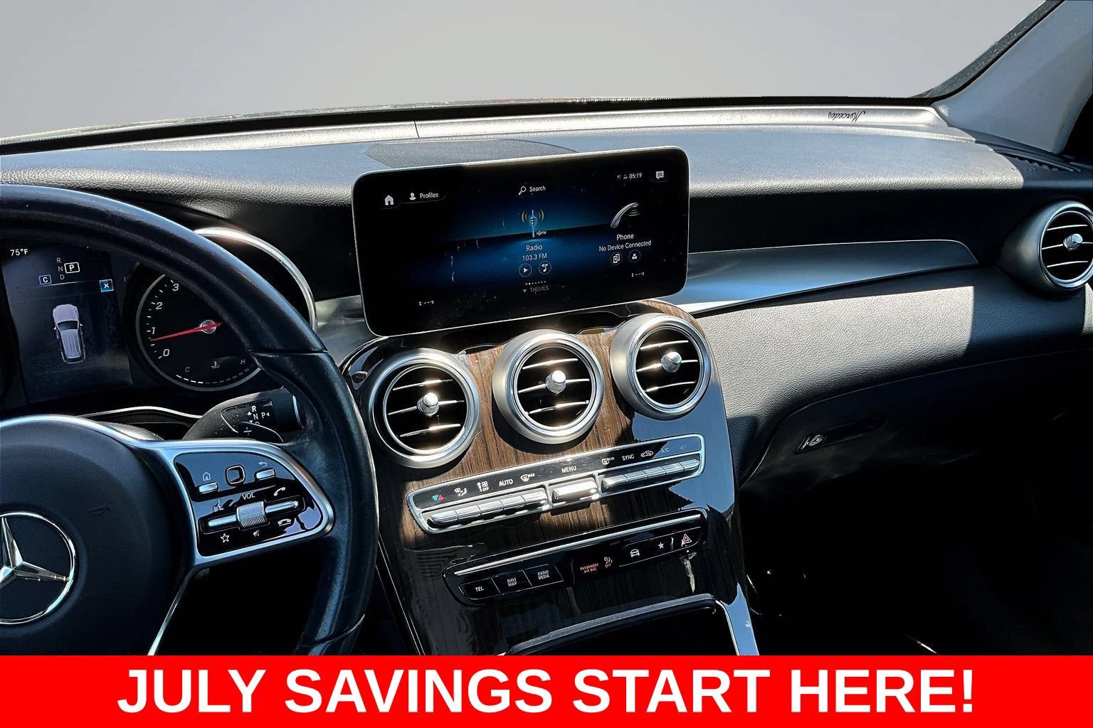 Used 2021 Mercedes-Benz GLC 300 w/ Premium Package image 11