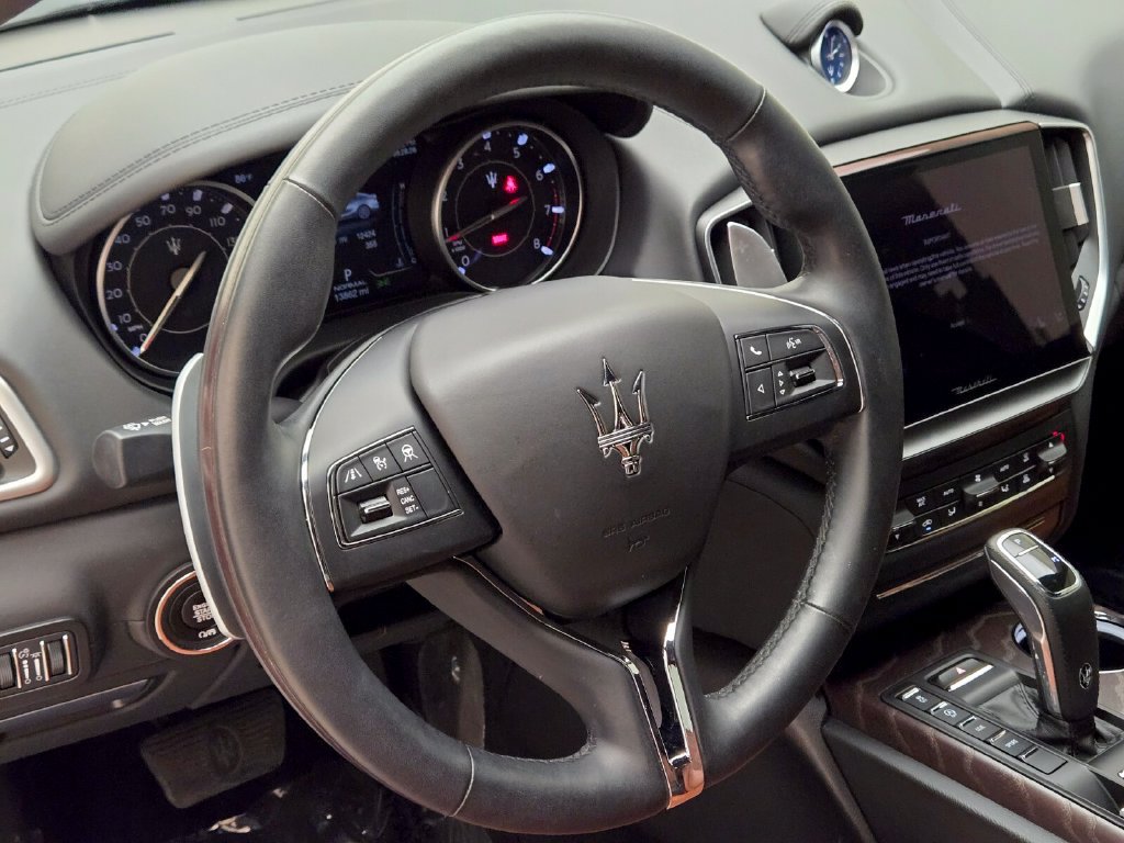 Certified 2023 Maserati Ghibli Modena RWD image 35