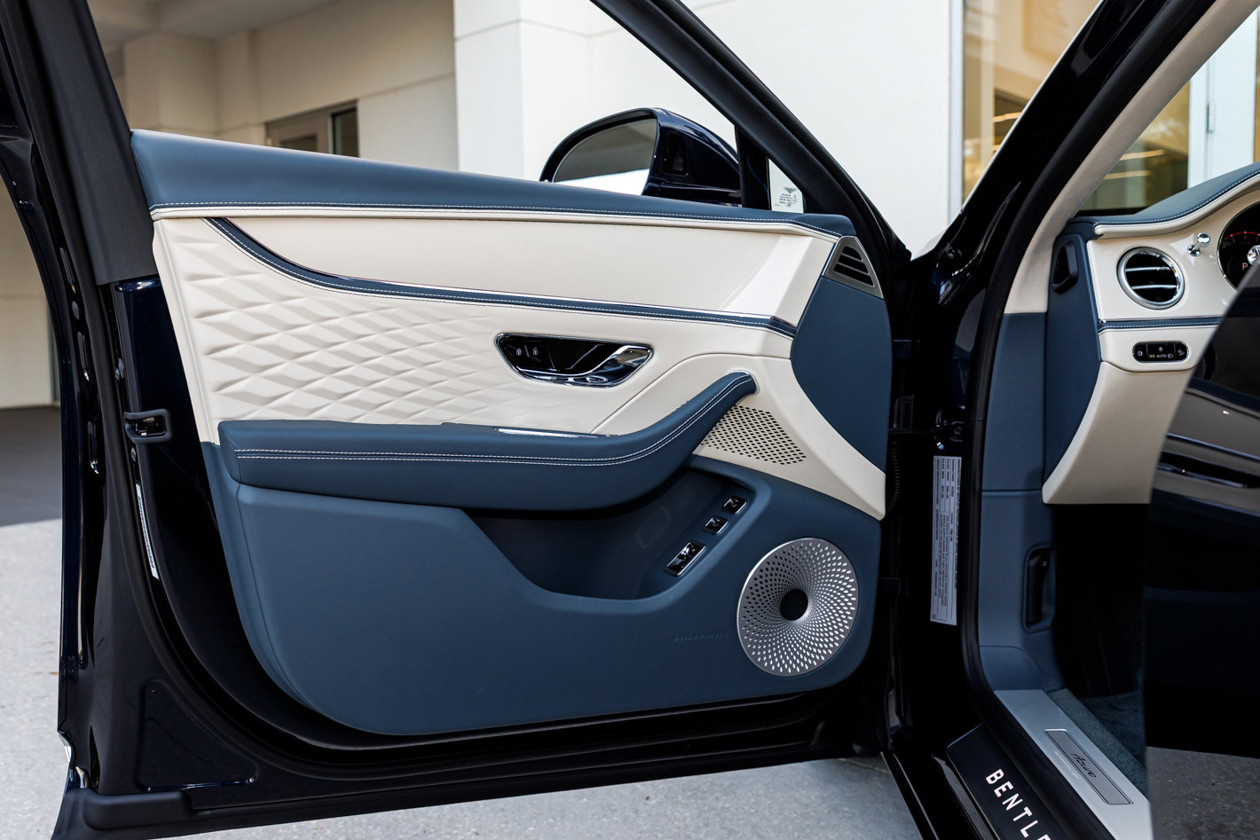 New 2026 Bentley Flying Spur Azure image 24